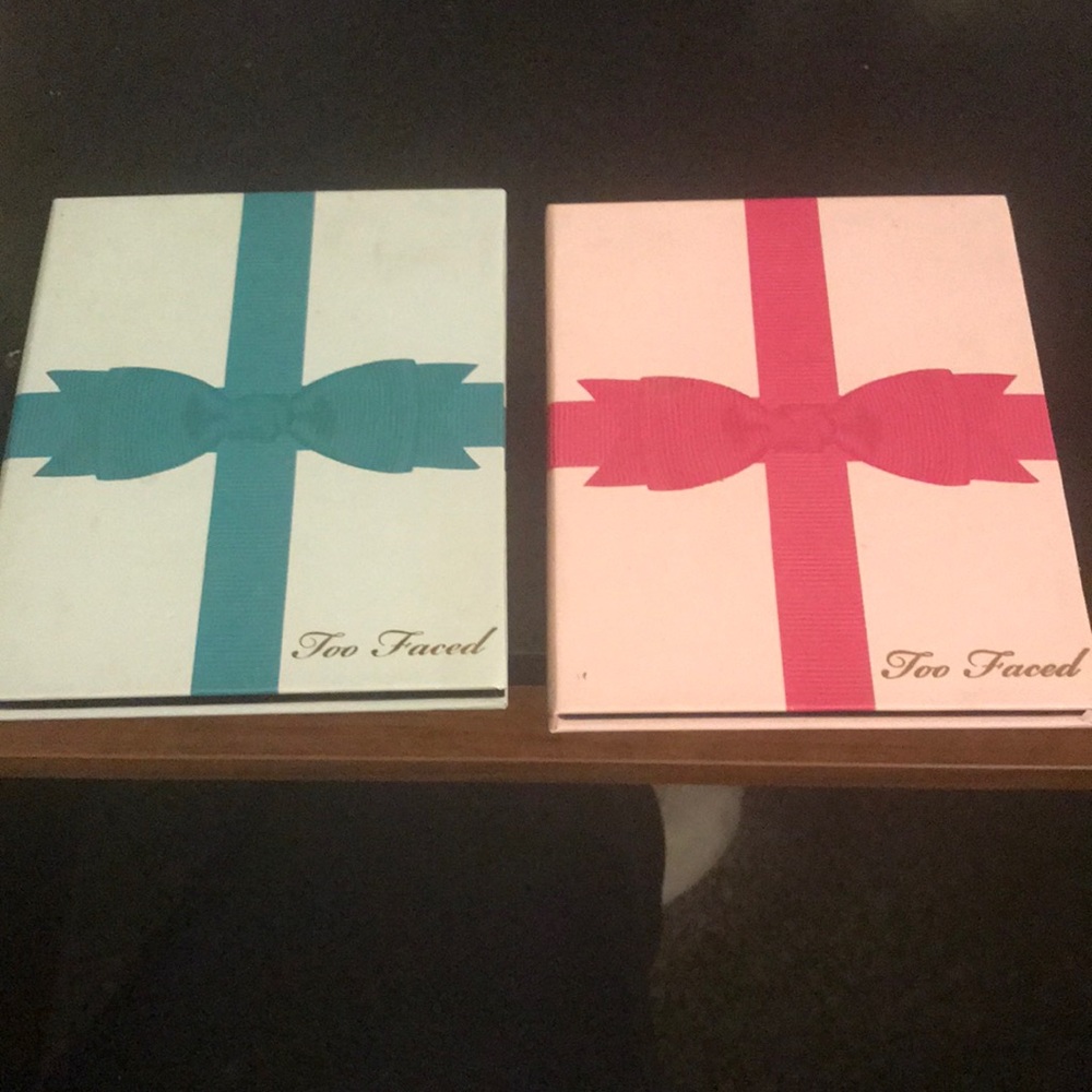 Eyeshadow pallets
